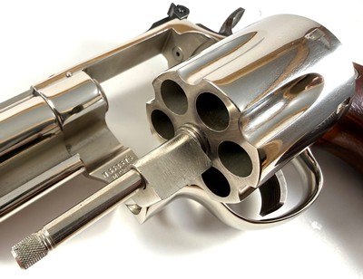 **BEAUTIFUL** 1979 NICKEL Smith and Wesson S&W model 29 dash 2 P&R with 4