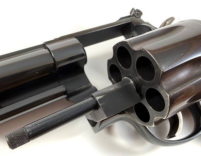 Smith and Wesson S&W model 29 dash 5 with 6
