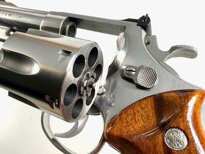 **RARE** Beautiful 1987 Smith and Wesson S&W model 657 NO DASH 4