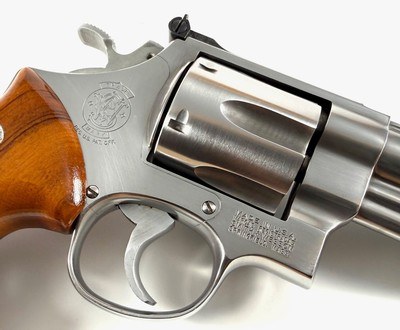 **RARE** Beautiful 1987 Smith and Wesson S&W model 657 NO DASH 4