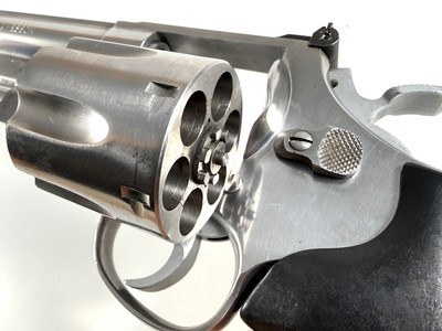 Smith and Wesson S&W model 629 with 8 3/8th barrel 44 mag Safariland grips excellent mechanics!!! NO LOCK - Image 16 of 19
