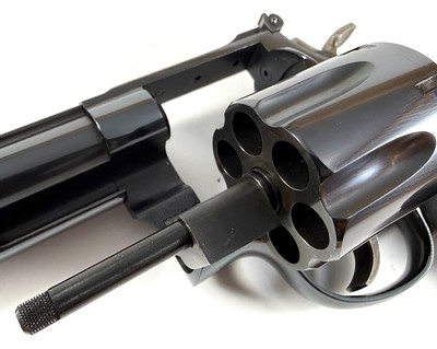 **FANTASTIC** Smith and Wesson S&W 29 dash 5 Classic 44 mag with RARE 5