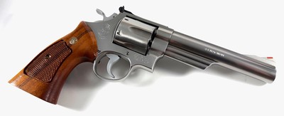 **OUTSTANDING** Smith and Wesson S&W 629 dash 1 with 6