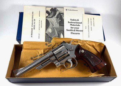 **EARLY** N780*** 1979-1980 Smith and Wesson S&W model 629 NO DASH 44 mag with 6