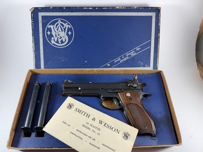 **WOW** 1961ish Smith and Wesson S&W NO DASH 