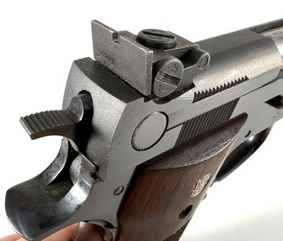 **WOW** 1961ish Smith and Wesson S&W NO DASH 