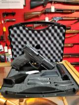 Heckler & Koch H&K VP40 LE 40SW NS - 1 of 12