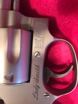 Smith & Wesson Lady Smith 60-7 - 4 of 5