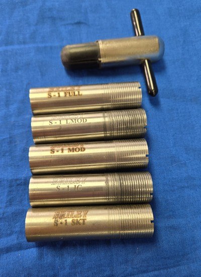 Winchester Model 21 Trap grade 32" with factory rib and additional factory stock and Briley Thin Wall Chokes - Image 14 of 15