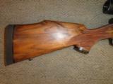 Custom Shop Weatherby Mk V Deluxe in .257 Weatherby - 5 of 14