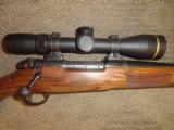 Custom Shop Weatherby Mk V Deluxe in .257 Weatherby - 2 of 14