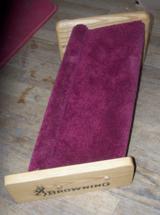 BROWNING gun rack, solid oak - 5 of 6