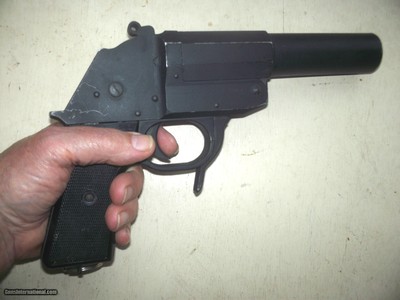 Suhl Germany made flare gun, post war