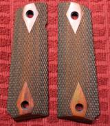 Factory Colt Full Size 1911 NO LOGO Wood Pistol Grips - 1 of 4