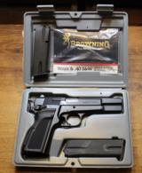 Browning Hi Power BHP 9mm MKIII 9mm 2-13rd Magazines Matte Fixed Sights - 3 of 25