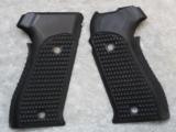 Hogue SIG Sauer P225 or P6 G10 Extreme Series Black Grips - 4 of 25