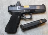Salient Arms (Tier 2) Glock 17 9mm with RMR06 with Hard Case - 5 of 25