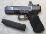 Salient Arms (Tier 2) Glock 17 9mm with RMR06 with Hard Case - 4 of 25