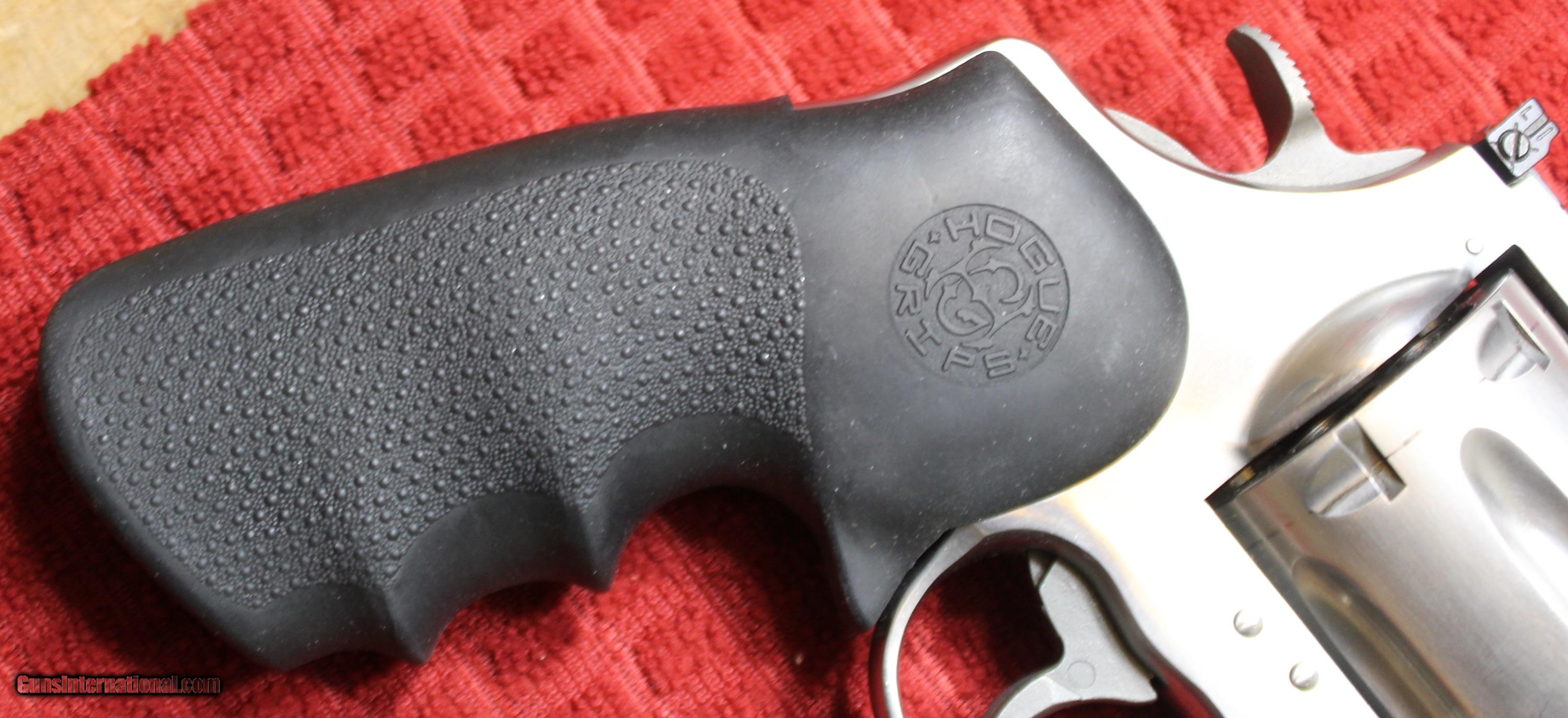 Colt Anaconda 44 Magnum 4