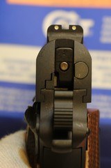 Colt 1911 (1991) Combat Commander 9mm Blue 04610 - 25 of 25