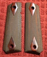 Factory Colt NO LOGO Laminate 1911 Grips off of a modern Colt Full Size 1911.  - 1 of 4