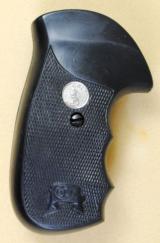 COLT FACTORY ANACONDA / KING COBRA GRIPS - 2 of 9