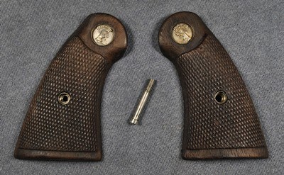 Colt Factory Early Pre War Officers Model Grips With Rrecessed Medallions