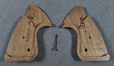 COLT FACTORY TROOPER MK III / LAWMAN MK III WALNUT TARGET GRIPS - 4 of 8