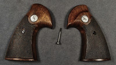 COLT FACTORY OFFICERS MODEL MATCH / TROOPER / 3-5-7 MODEL 2nd GENERATION TARGET GRIPS