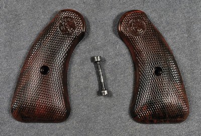 COLT FACTORY DETECTIVE SPECIAL/COBRA LONG ROUND-BUTT RED SWIRLED COLTWOOD GRIPS