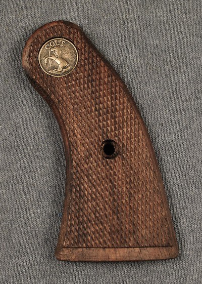 Colt Police Positive / Police Positive Special Narrow-Butt Checkered Walnut Grips - Image 3 of 7