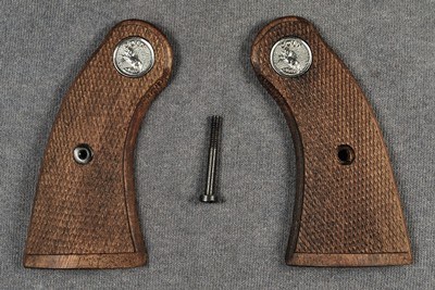 Police Positive / Police Positive Special Narrow-Butt Checkered Walnut Grip