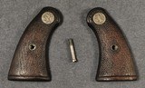 COLT FACTORY POLICE POSITIVE / POLICE POSITIVE SPECIAL / DETECTIVE SPECIAL PRE-WAR WALNUT GRIPS - Image 1 of 4