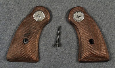 COLT FACTORY 1st ISSUE AGENT and COURIER GRIPS - Image 1 of 7