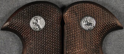 COLT FACTORY OFFICERS MODEL MATCH / TROOPER / 3-5-7 MODEL 1st GENERATION TARGET GRIPS - Image 4 of 5