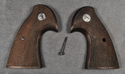 COLT FACTORY OFFICERS MODEL MATCH / TROOPER / 3-5-7 MODEL 1st GENERATION TARGET GRIPS - Image 1 of 5