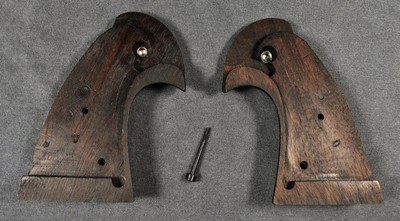 COLT FACTORY OFFICERS MODEL MATCH / TROOPER / 3-5-7 MODEL 1st GENERATION TARGET GRIPS - Image 2 of 5