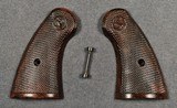 COLT FACTORY OFFICIAL POLICE / OFFICERS MODEL COLTWOOD GRIPS