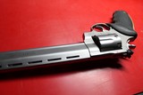 Taurus Raging Hornet - 3 of 4