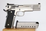 Excellent Smith & Wesson Performance Center 945-1 - Full Size 5