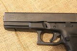 Glock 21 Gen 3 semi-automatic pistol in .45 ACP - 4 of 8