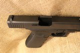 Glock 21 Gen 3 semi-automatic pistol in .45 ACP - 6 of 8