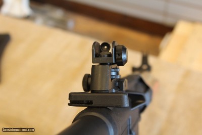 Smith & Wesson M&P 15-22 in .22LR - Image 6 of 12