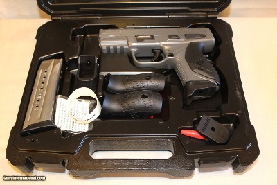 Like new Ruger American pistol in 9mm - Image 2 of 9