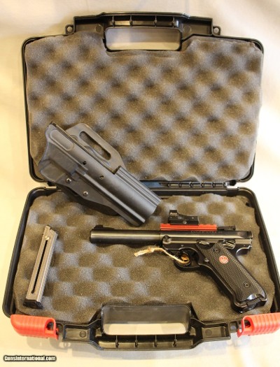 Ruger Mark IV Target in .22LR with Burris Fastfire 3