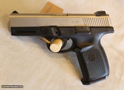Smith & Wesson SW9VE in 9mm - Image 5 of 14