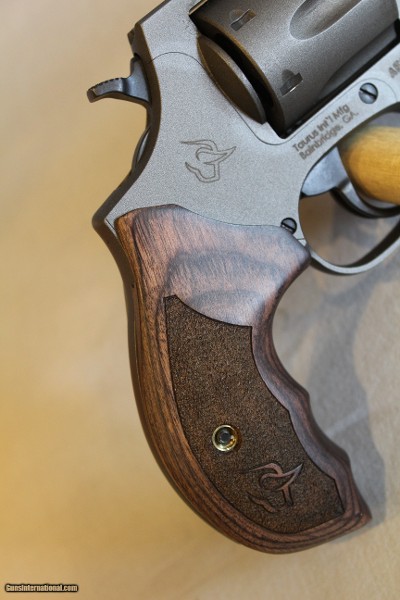 Taurus 856 Defender 38 Special - Image 9 of 16