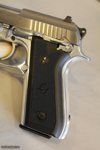 Taurus 92 in 9mm Luger - Image 11 of 18