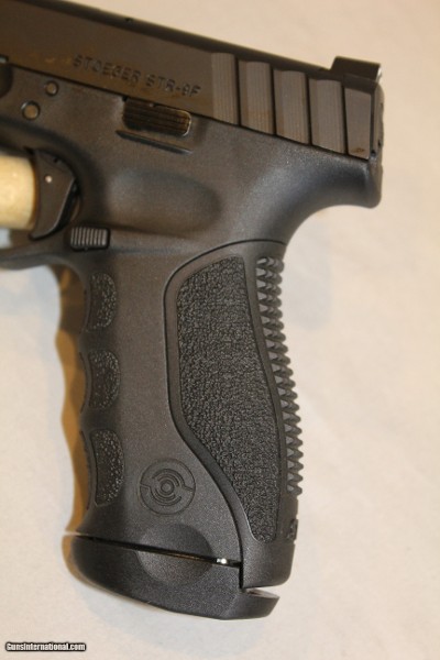 Stoeger STR-9F STR-9F Full size pistol in 9mm - Image 9 of 16