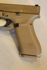 GLOCK 19X 9MM 4.02'' 19-RD PISTOL - 4 of 17